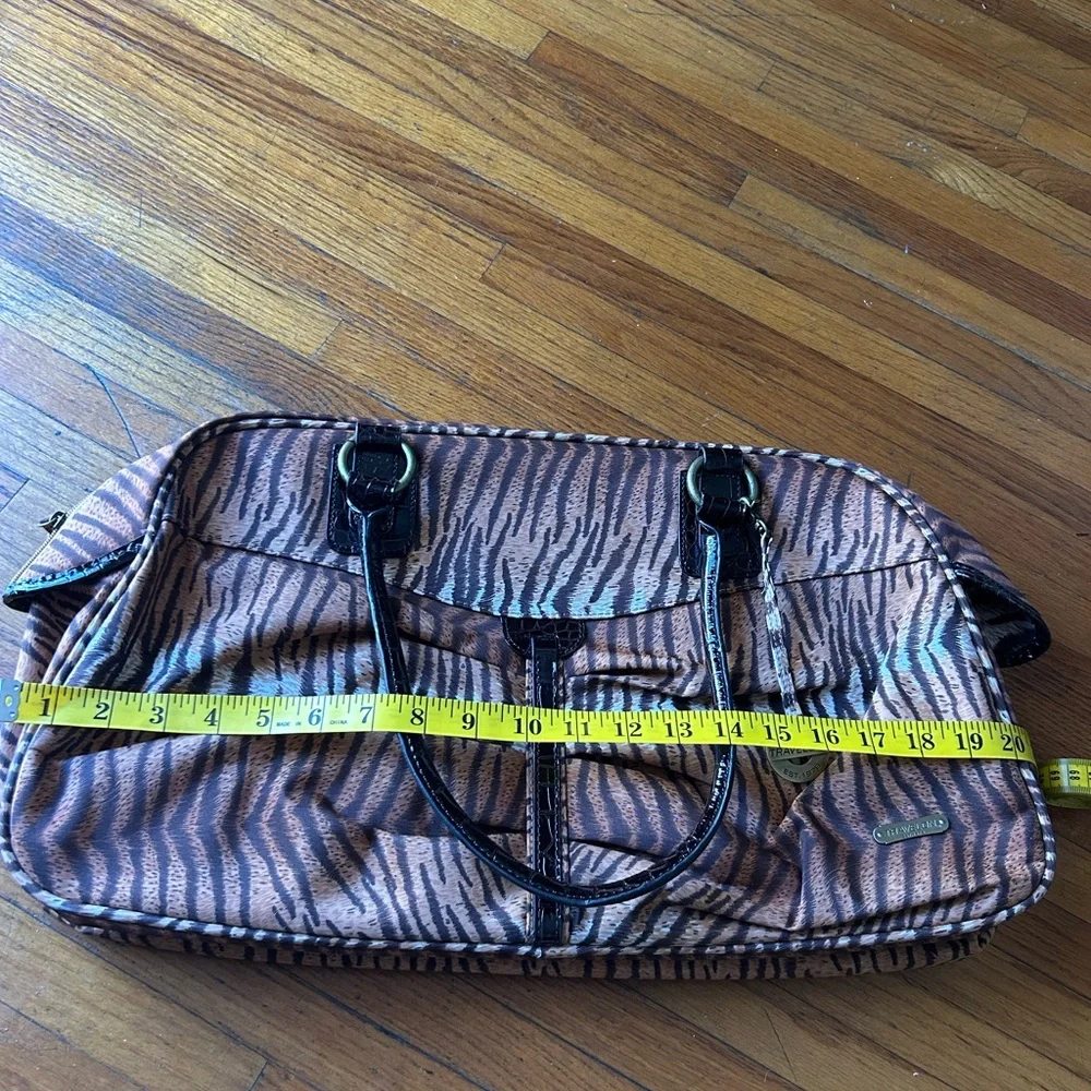 Travelon Tiger Print Travel Bag - Picture 4 of 9